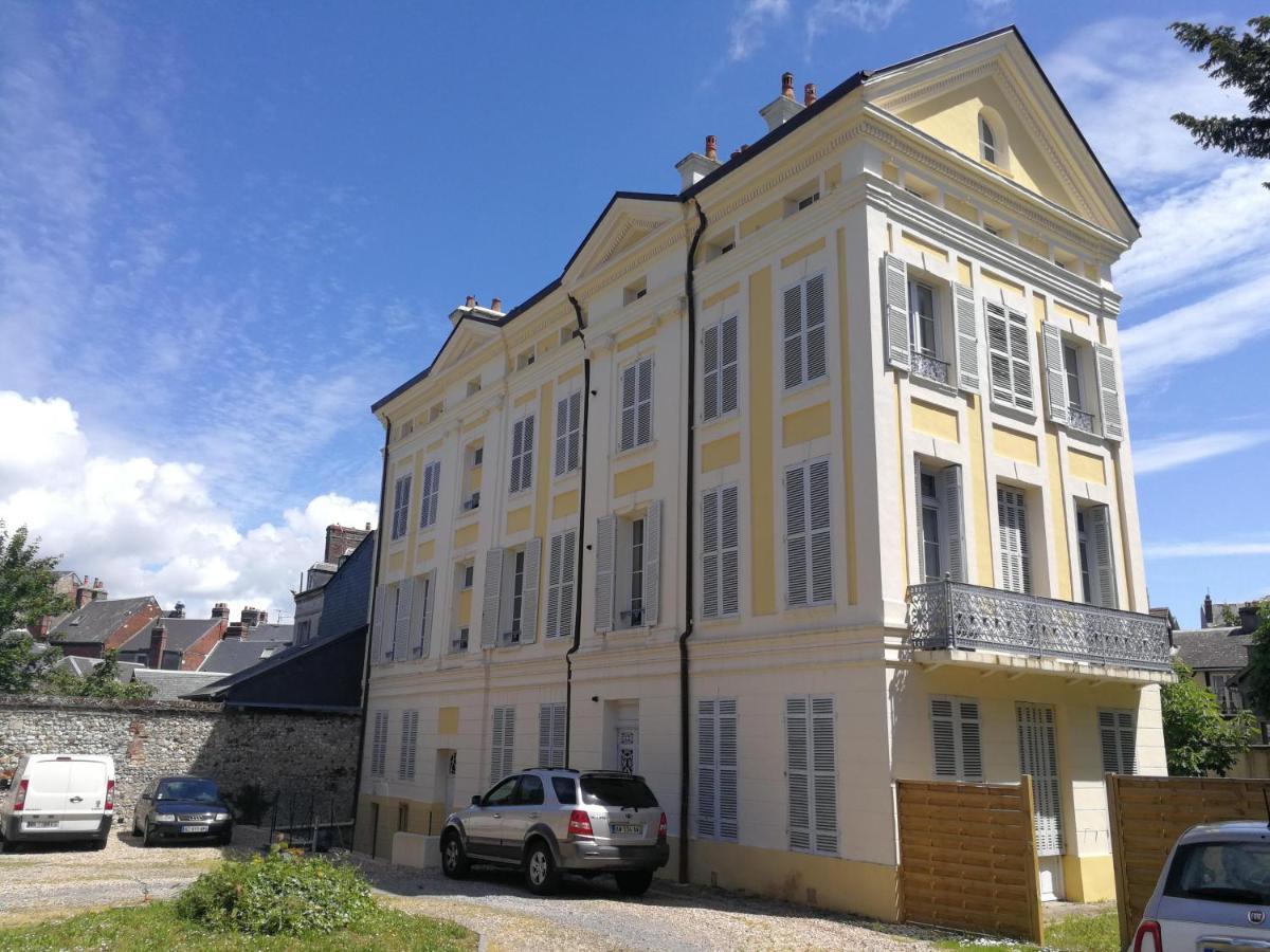 Appartement Scandy En Centre Ville Honfleur Avec Parking Exterior photo